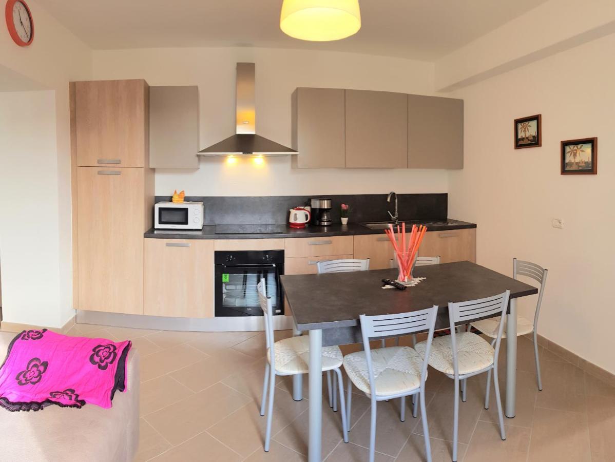 Apartment Casa La Pief 2 Rosso By Gardadomusmea Tremosine