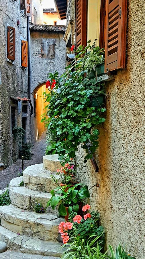 Casa La Pief 2 Rosso By Gardadomusmea Tremosine